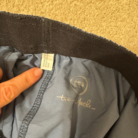 Travis Mathew Men's Blue Shorts 7” - Picture 4 of 6